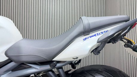 Triumph Street Triple 2013 ONLY 19K, QUICKSHIFTER, ARROW PIPE, NEW MOT 18