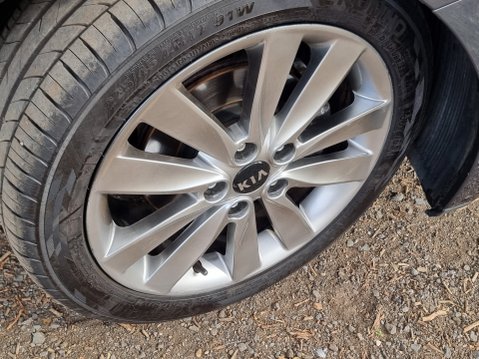 Kia Ceed CRDI 4 TECH ECODYNAMICS 13