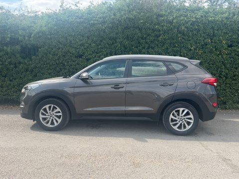 Hyundai TUCSON 2.0 CRDi SE Nav SUV 5dr Diesel Auto 4WD Euro 6 (136 ps) 6