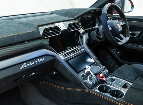 Lamborghini Urus Performante 18