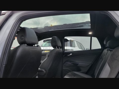 Volkswagen Id.5 Pro Performance 77kWh Style Auto 5dr 22