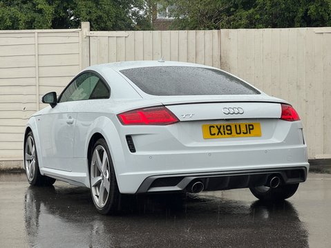 Audi TT 2.0 TFSI 40 S line Coupe 3dr Petrol S Tronic Euro 6 (s/s) (197 ps) 8