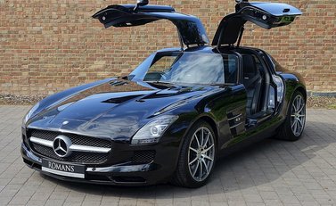 Mercedes-Benz SLS AMG 4