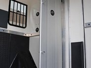 Renault Master DEMO MODEL 3.5 TON ADVANCE 150 AUTO STALLION BUILD SEEKER HORSEBOX REAR BED 22