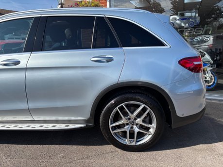 Mercedes-Benz GLC 2.1 GLC220d AMG Line (Premium) Diesel G-Tronic 4MATIC Euro 6 (s/s) (170ps) 6