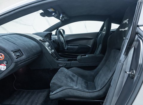 Aston Martin Vantage GT8 16
