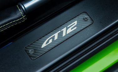 Aston Martin Vantage GT12 20