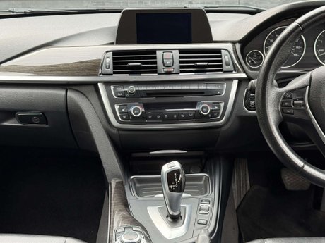 BMW 3 Series 2.0 320d Luxury Auto 4dr 19