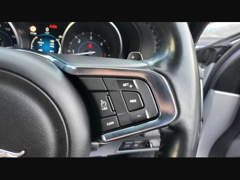 Jaguar XF R-SPORT 20