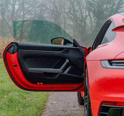 Porsche 911 Carrera GTS Manual 1