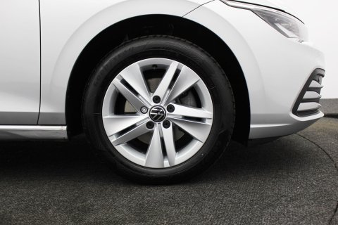 Volkswagen Golf 5dr 1.0 TSi Life 35