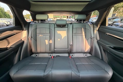 Land Rover Range Rover Evoque R-DYNAMIC HSE MHEV -TRIPLE BLACK - PAN ROOF - ONE OWNER -MERIDIAN -VATQ 12
