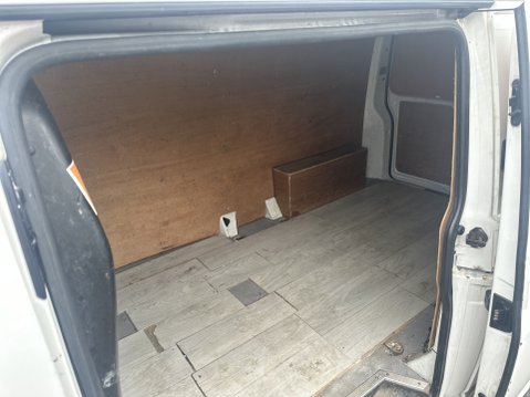 Volkswagen Transporter T32 BMT TDI LONG WHEEL BASE 140BHP NO VAT 11
