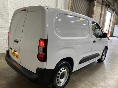 Peugeot Partner PROFESSIONAL PREMIUM PLUS L1 5