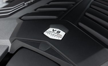 Lamborghini Urus PERFORMANTE 64