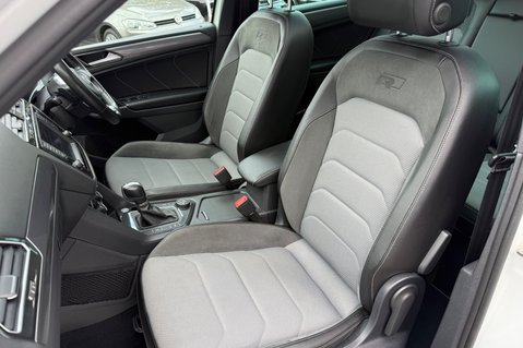 Volkswagen Tiguan R LINE TDI BMT 4MOTION DSG - PAN ROOF - APPLE CAR PLAY -ADAPTIVE CRUISE 28
