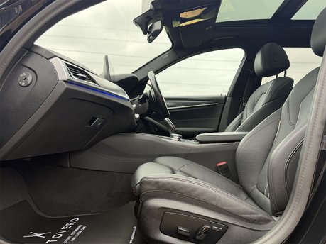 BMW 5 Series 520D M SPORT TOURING MHEV 44