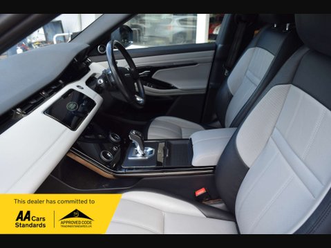 Land Rover Range Rover Evoque 2.0 Range Rover Evoque R-Dynamic SE D Auto 4WD 5dr 30