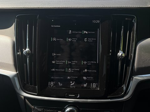Volvo S90 2.0 D4 R-Design Plus Saloon 4dr Diesel Auto Euro 6 (s/s) (190 ps) 21