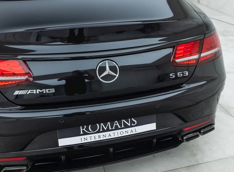 Mercedes-Benz S Class S63 Coupe 19