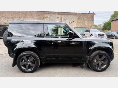 Land Rover Defender 3.0 Defender Hard Top X-Dynamic HSE D MHEV Auto 4WD 41