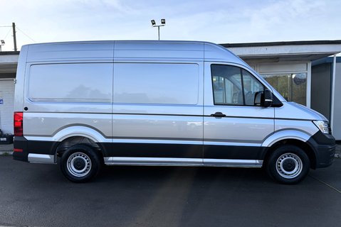 Volkswagen Crafter CR35 177 ps Tdi L2 H2 Trendline DSG Panel Van 10