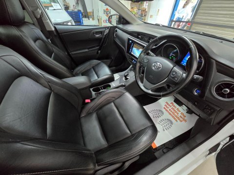 Toyota Auris 1.8 VVT-h Excel Touring Sports CVT Euro 6 (s/s) 5dr 43