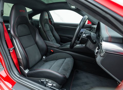 Porsche 911 Carrera 4 GTS (991.2) 14