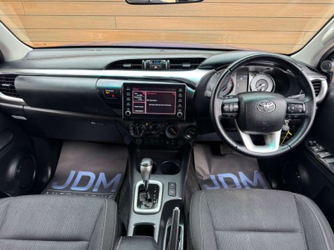 Toyota Hilux 2.4 HI-Luxury Icon D-4D 4WD Double Cab Auto 4WD 5dr 28