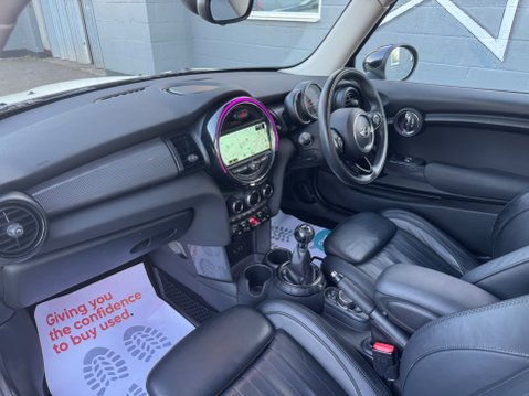 Mini Hatch 1.5 Cooper Euro 6 (s/s) 3dr 29