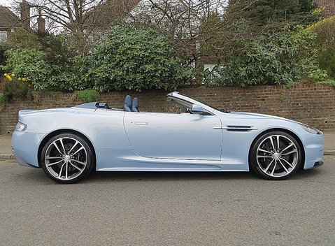 Aston Martin DBS Volante 4