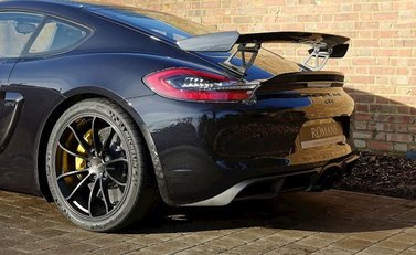 Porsche Cayman GT4 3
