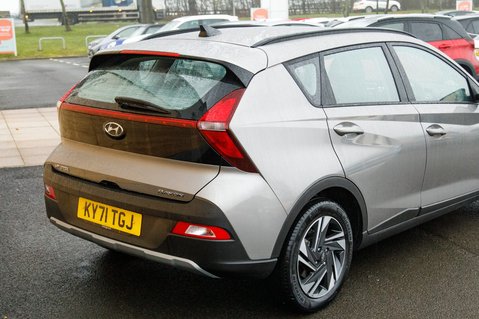 Hyundai BAYON T-GDI SE CONNECT DCT MHEV 8
