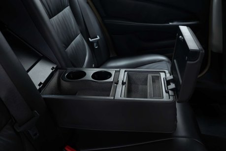 Jaguar XJ 3.0 XJ Sovereign V6 Auto 4dr 33