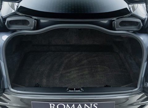 Aston Martin DB12 V8 47