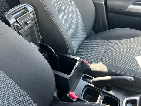 Suzuki Vitara SZ-T BOOSTERJET MHEV 28