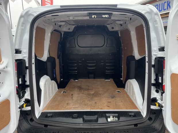 Ford Transit Courier Transit Courier 1.5 EcoBlue Limited Van 10