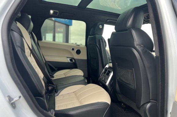 Land Rover Range Rover Sport 3.0 SDV6 AUTOBIOGRAPHY DYNAMIC AUTO 26