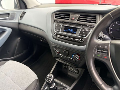 Hyundai i20 1.4 i20 SE MPI 5dr 15