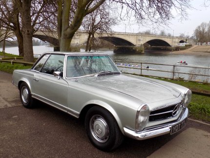 Mercedes-Benz SL Series 280 SL Pagoda (W113)