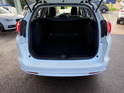 Honda Civic 1.8 i-VTEC SE Plus Tourer Euro 5 (s/s) 5dr 35