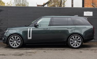 Land Rover Range Rover D350 AUTOBIOGRAPHY LWB 3