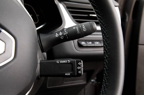Renault Captur TECHNO E-TECH 17