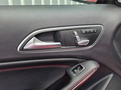 Mercedes-Benz A Class 2.0 A45 AMG Hatchback 5dr Petrol SpdS DCT 4MATIC Euro 6 (s/s) (360 ps) 26