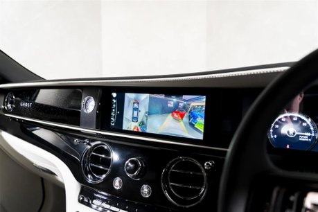 Rolls-Royce Ghost V12. FULL PPF. STARLIGHT. H, C & M SEATS. REAR ENTERTAINMENT. HUD. 65