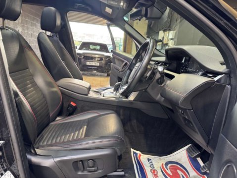 Land Rover Discovery Sport 2.0 Discovery Sport R-Dynamic HSE D Auto 4WD 5dr 38
