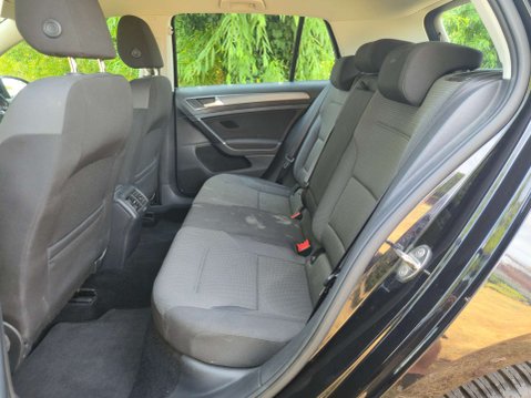 Volkswagen Golf 1.6 Golf SE Nav TDI BlueMotion Technology 5dr 33
