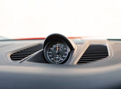 Porsche 911 GT3 Touring 18