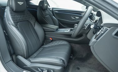 Bentley Continental GT W12 11