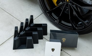 Lamborghini Urus S 32